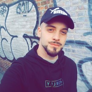 Meet your Posher, Adonis